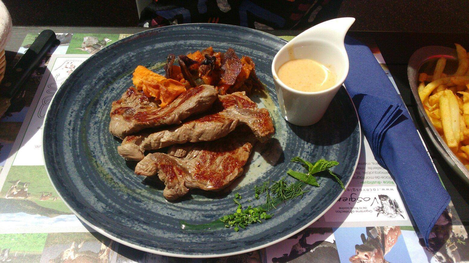 Restaurant gourmand avec carpe frite, soirée à thème à Bitschwiller vers Cernay Mulhouse